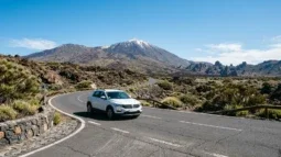 Leiebil på Tenerife: Depositum og egenandel forklart. Hva du betaler og hvordan du unngår begge deler.
