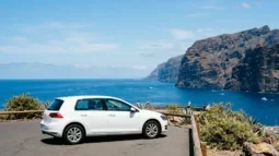 Billig bilutleie på Tenerife: Hvordan få det beste tilbudet uten skjulte feller