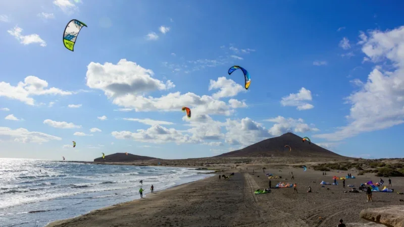 El Medano: En livlig, surfesentrert kystby på Tenerife