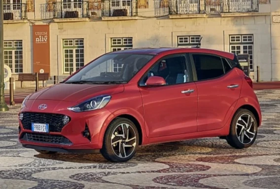 Hyundai i20 (Automat, 1.2 L, 5 seter)