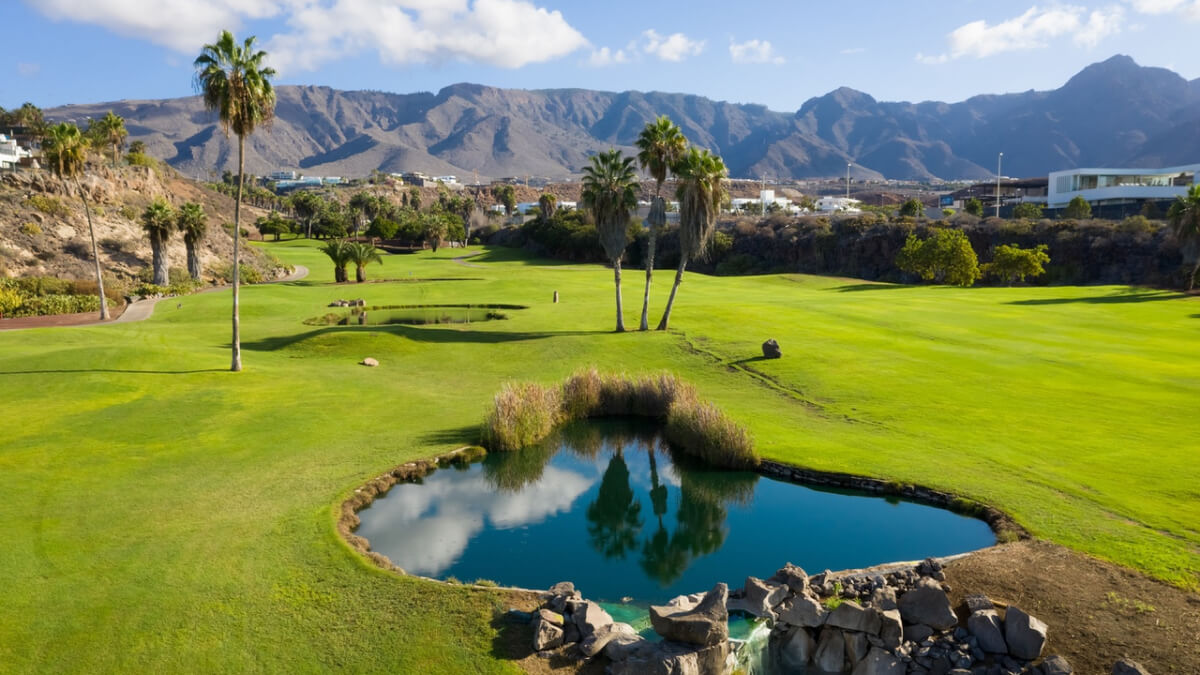 Golfbaner på Tenerife: En Hole-in-One-guide for golfentusiaster